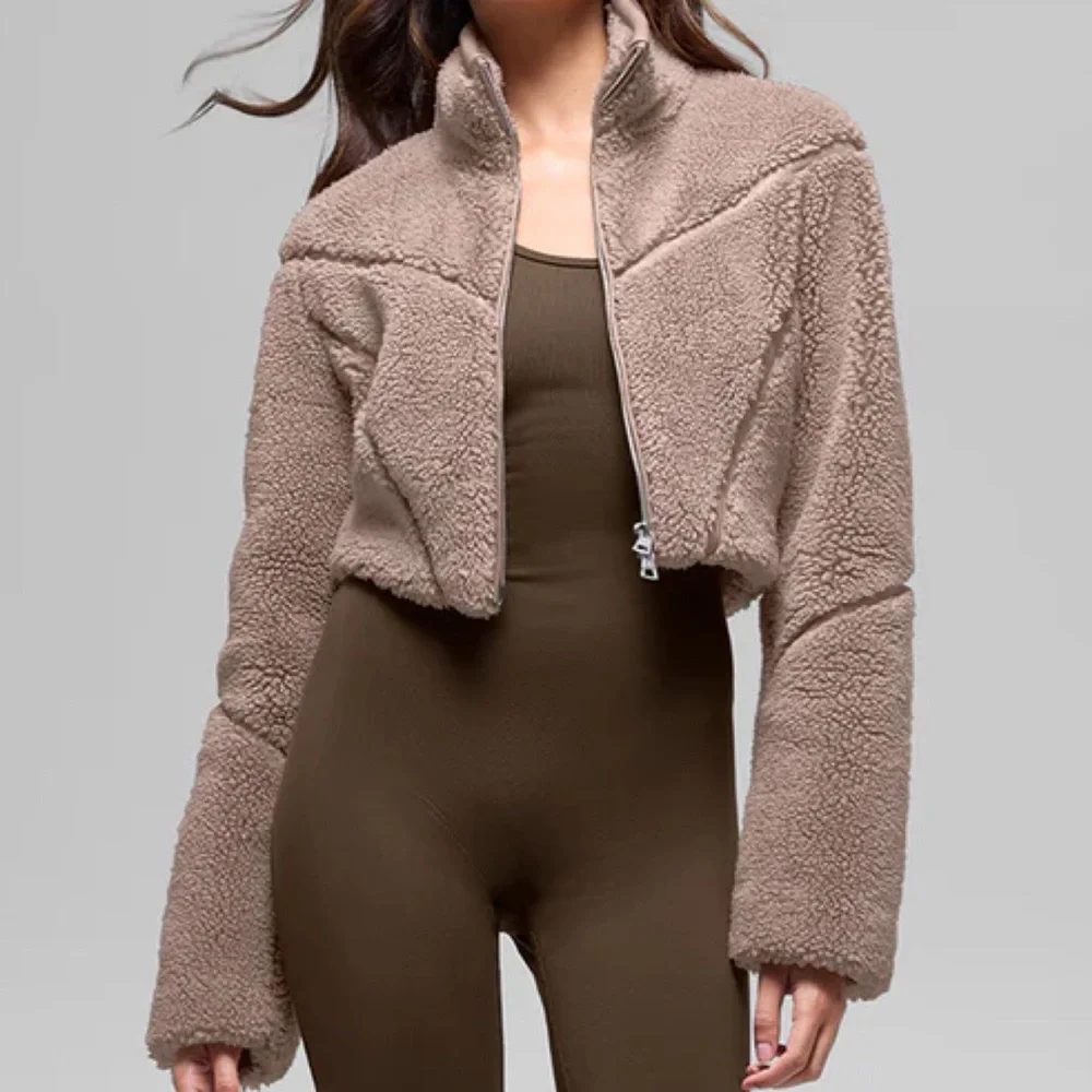 Alo Yoga Sherpa Cropped Slope Side Jacket Chai Latte XS